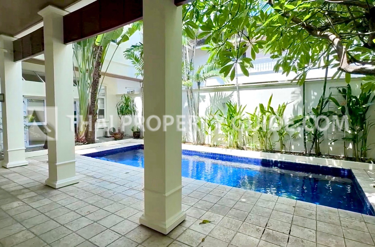 House with Private Pool in Sukhumvit 